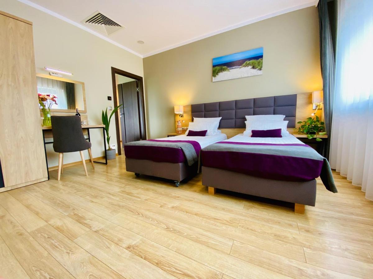 Hotel Conrad Comfort クラクフ エクステリア 写真