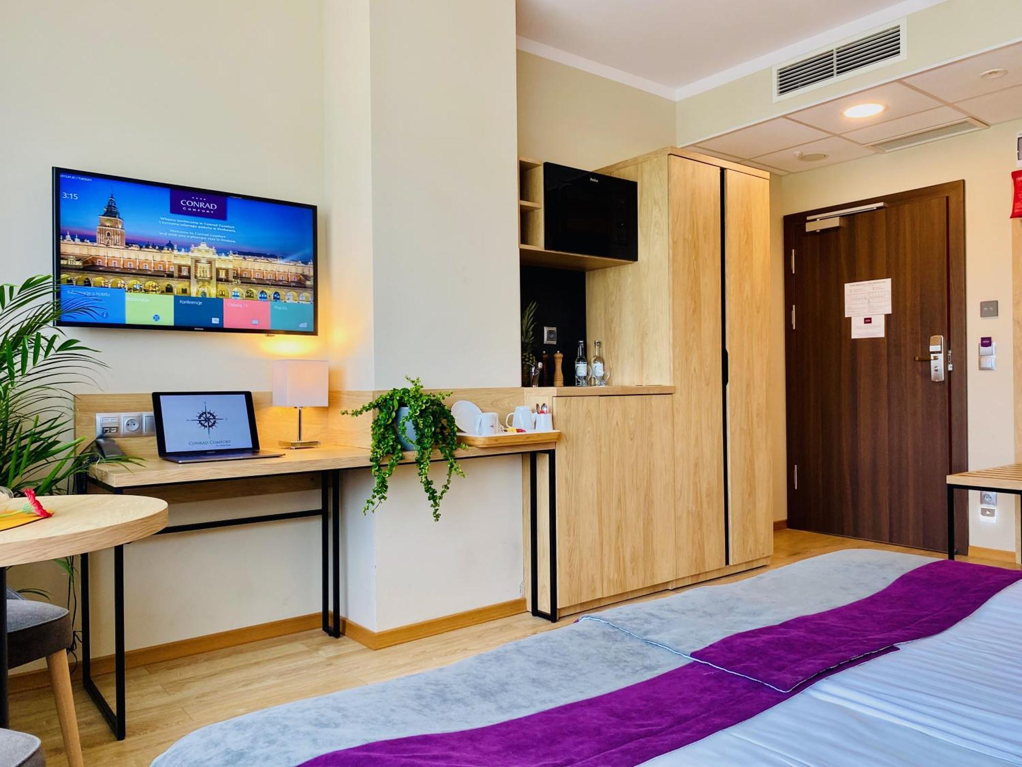 Hotel Conrad Comfort クラクフ エクステリア 写真