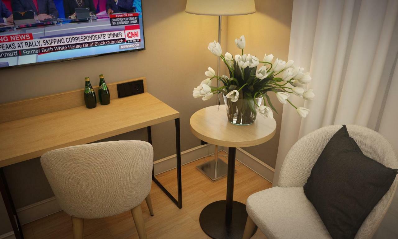 Hotel Conrad Comfort クラクフ エクステリア 写真